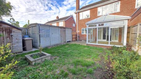 3 bedroom Semi-detached house for sale in St Michaels Walk, Sleaford, NG34