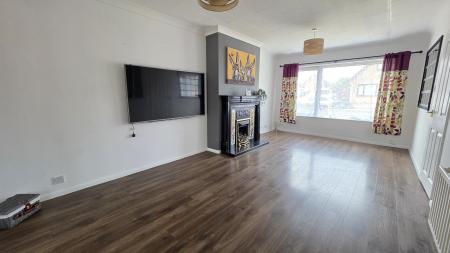 3 bedroom Semi-detached house for sale in St. Marys Drive, Sleaford, NG34