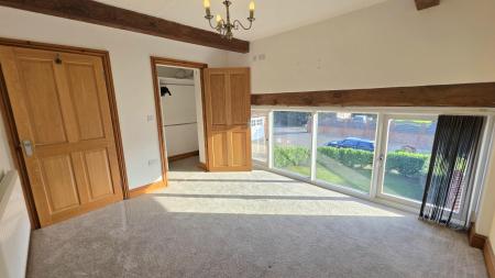 4 bedroom Barn Conversion for sale in Station Road, Timberland, LN4