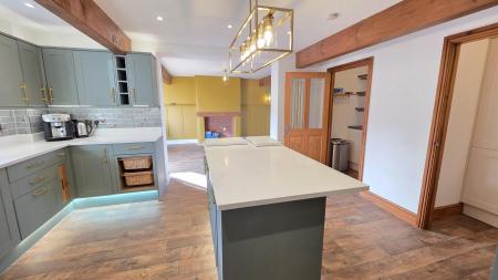 4 bedroom Barn Conversion for sale in Station Road, Timberland, LN4