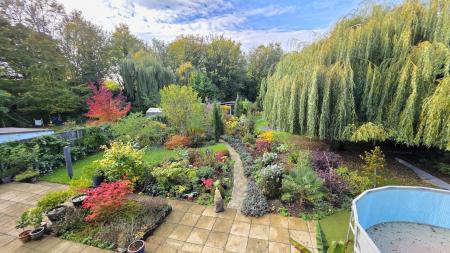 4 bedroom Detached house for sale in The Drove, Sleaford, NG34