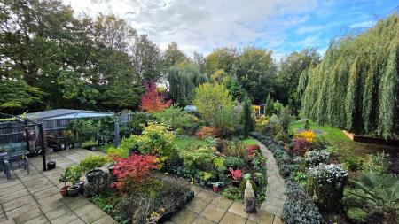 4 bedroom Detached house for sale in The Drove, Sleaford, NG34