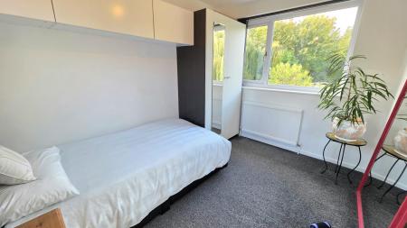 4 bedroom Detached house for sale in The Drove, Sleaford, NG34