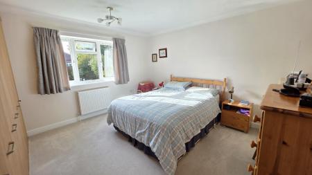 3 bedroom Detached bungalow for sale in The Firs, Ruskington, NG34