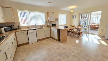 3 bedroom Detached bungalow for sale in The Firs, Ruskington, NG34