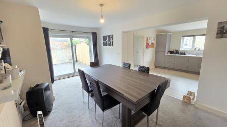 3 bedroom Detached house for sale in West Banks, Sleaford, NG34