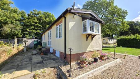 2 bedroom Park home for sale in Westgate Park, Sleaford, NG34