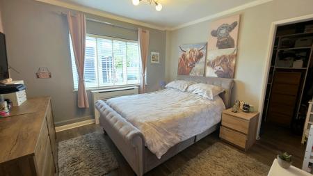 6 bedroom Detached bungalow for sale in White Cross Lane, Burton Pedwardine, NG34