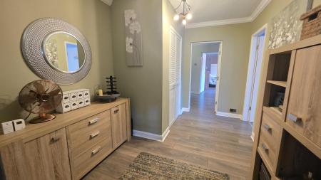 6 bedroom Detached bungalow for sale in White Cross Lane, Burton Pedwardine, NG34