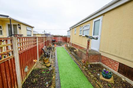 2 bedroom Park home for sale in Braemar Residential Park, Kirkby Green, LN4