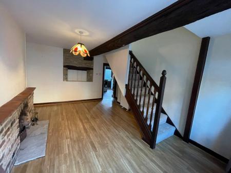 2 bedroom Flat to let in West Street, Folkingham, NG34