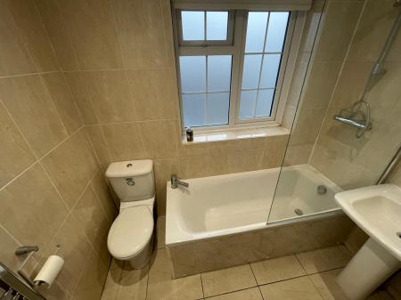 3 bedroom Terraced House to let in Rhodes Avenue, Sleaford, NG34