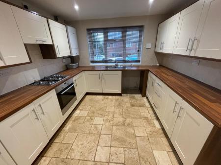 3 bedroom Terraced House to let in Rhodes Avenue, Sleaford, NG34