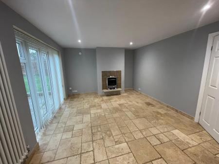 3 bedroom Terraced House to let in Rhodes Avenue, Sleaford, NG34