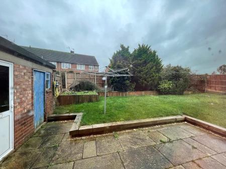 3 bedroom Terraced House to let in Rhodes Avenue, Sleaford, NG34