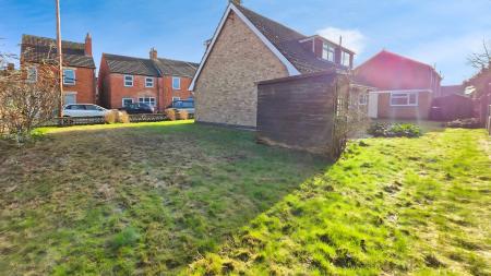 4 bedroom Detached bungalow for sale in Castle Terrace Road, Sleaford, NG34