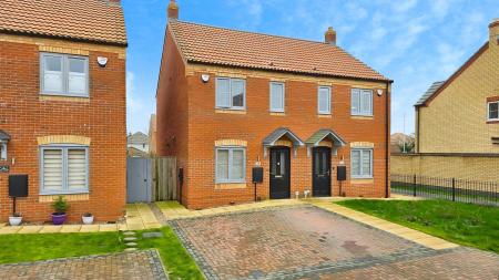 Oakwood Close, Quarrington, Sleaford, NG34