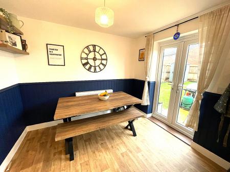 3 bedroom Terraced House to let in Burnham Way, Quarrington, NG34