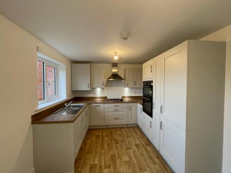 3 bedroom Terraced House to let in Burnham Way, Quarrington, NG34