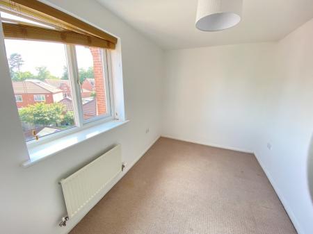 2 bedroom Flat to let in Pentland Drive, Greylees, Sleaford, NG34