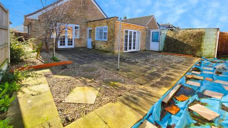 2 bedroom Detached bungalow for sale in Springfield Road, Ruskington, NG34