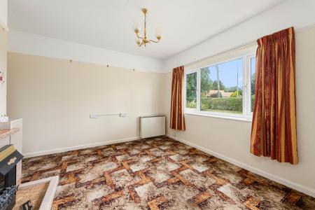 3 bedroom Detached bungalow for sale in 76 Horncastle Road, Roughton Moor, Woodhall Spa, LN10