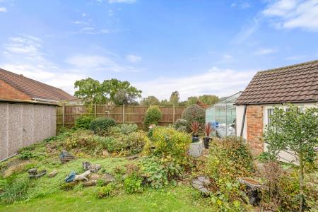 5 bedroom Detached house for sale in Fen Road, Stickford, PE22