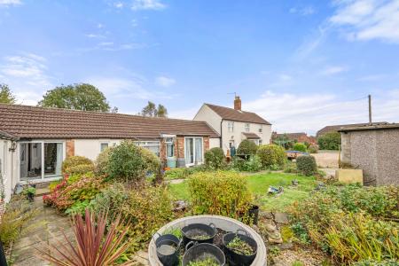 5 bedroom Detached house for sale in Fen Road, Stickford, PE22