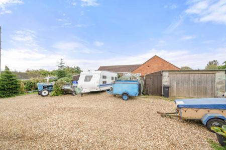 5 bedroom Detached house for sale in Fen Road, Stickford, PE22