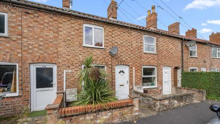2 bedroom Terraced House for sale in Foundry Street, Horncastle, LN9