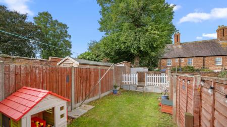 2 bedroom Terraced House for sale in Foundry Street, Horncastle, LN9