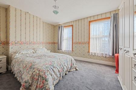 3 bedroom Terraced House for sale in Hamilton Road, Alford, LN13