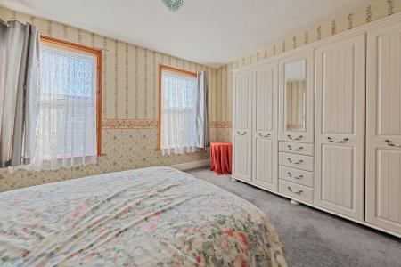 3 bedroom Terraced House for sale in Hamilton Road, Alford, LN13