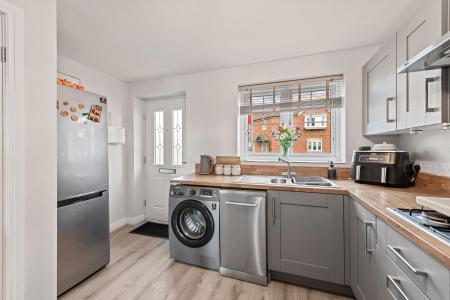 2 bedroom Semi-detached house for sale in Hoplands Road, Coningsby, LN4