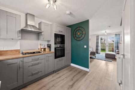 2 bedroom Semi-detached house for sale in Hoplands Road, Coningsby, LN4