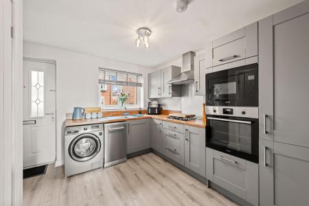 2 bedroom Semi-detached house for sale in Hoplands Road, Coningsby, LN4