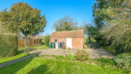 3 bedroom Detached house for sale in Main Road, East Keal, PE23