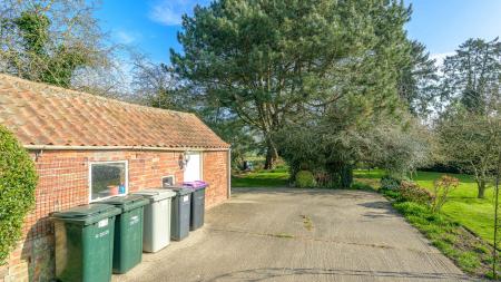 3 bedroom Detached house for sale in Main Road, East Keal, PE23