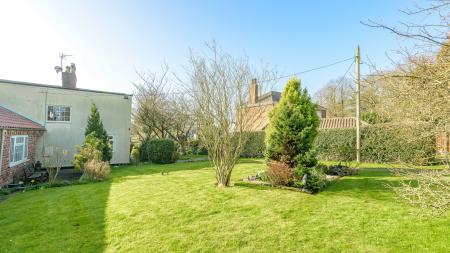3 bedroom Detached house for sale in Main Road, East Keal, PE23