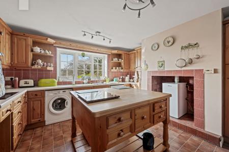 3 bedroom Detached house for sale in Main Road, East Keal, PE23