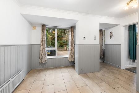 3 bedroom Terraced House for sale in Manor Close, East Kirkby, PE23