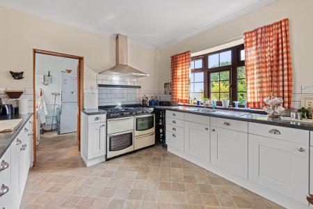 5 bedroom Detached house for sale in Poppy Pole Lane, Stickford, PE22