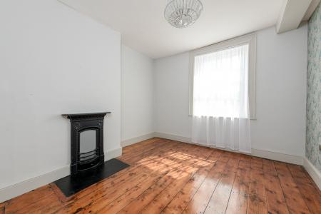 4 bedroom Semi-detached house for sale in Queen Street, Spilsby, PE23