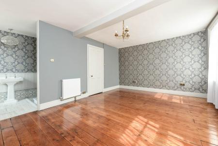 4 bedroom Semi-detached house for sale in Queen Street, Spilsby, PE23