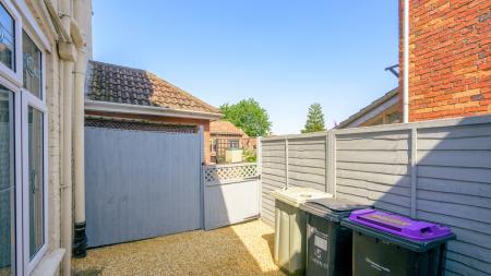 4 bedroom Semi-detached house for sale in Queen Street, Spilsby, PE23