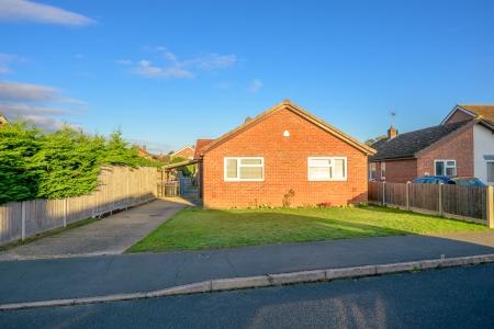 3 bedroom Detached bungalow for sale in Read Way, Lincolnshire, Coningsby, LN4