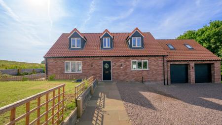 4 bedroom Detached house for sale in School Lane, East Keal, PE23
