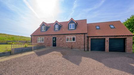 4 bedroom Detached house for sale in School Lane, East Keal, PE23