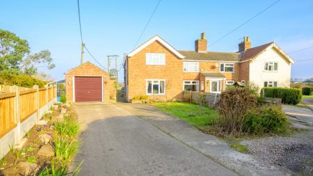 3 bedroom End of terrace house for sale in Spilsby Road, Horncastle, LN9