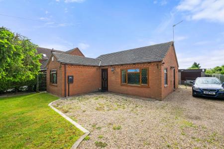 2 bedroom Detached bungalow for sale in Station Road, Willoughby, LN13